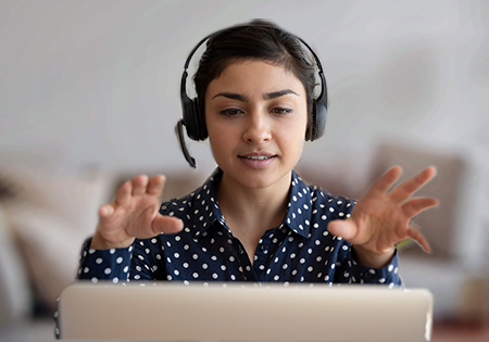 woman-getting-online-education-training-for-on-demand-contact-center-solutions2